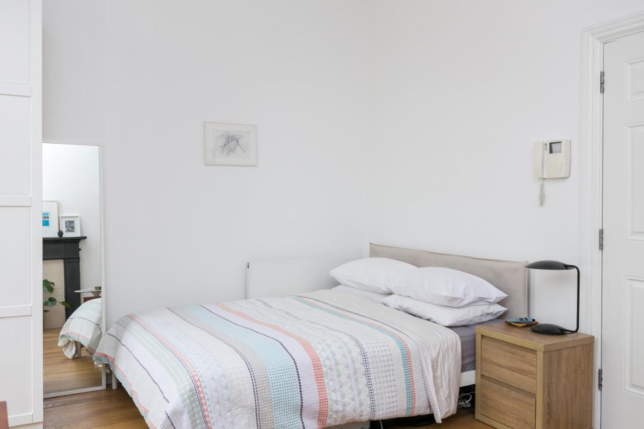 Light Filled Studio With View Of Regents Park London Exterior photo